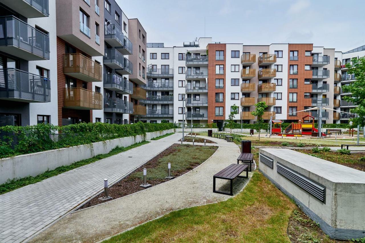 Apartment Swistackiego With Free Garage Wroclaw By Renters Экстерьер фото