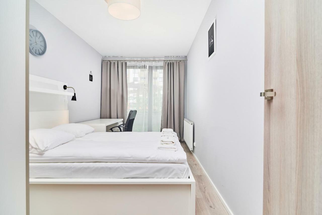 Apartment Swistackiego With Free Garage Wroclaw By Renters Экстерьер фото